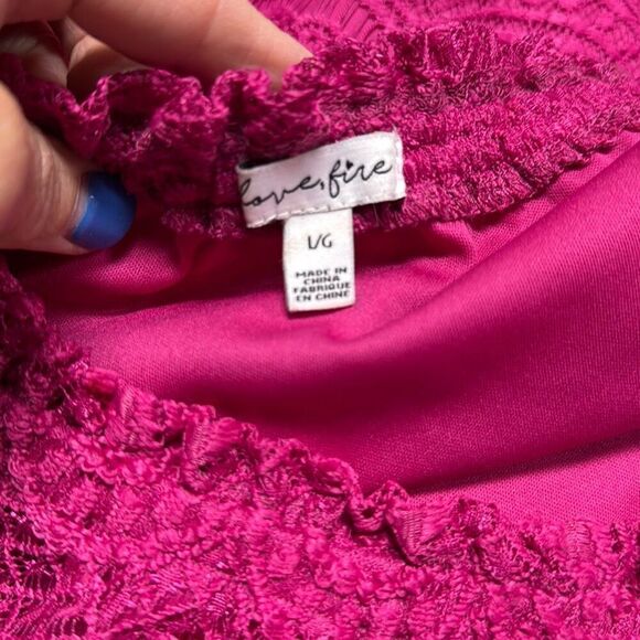 Love Fire Women’s Fuchsia Short Sleeve Lace Dress Size Large NEW - Picture 5 of 7